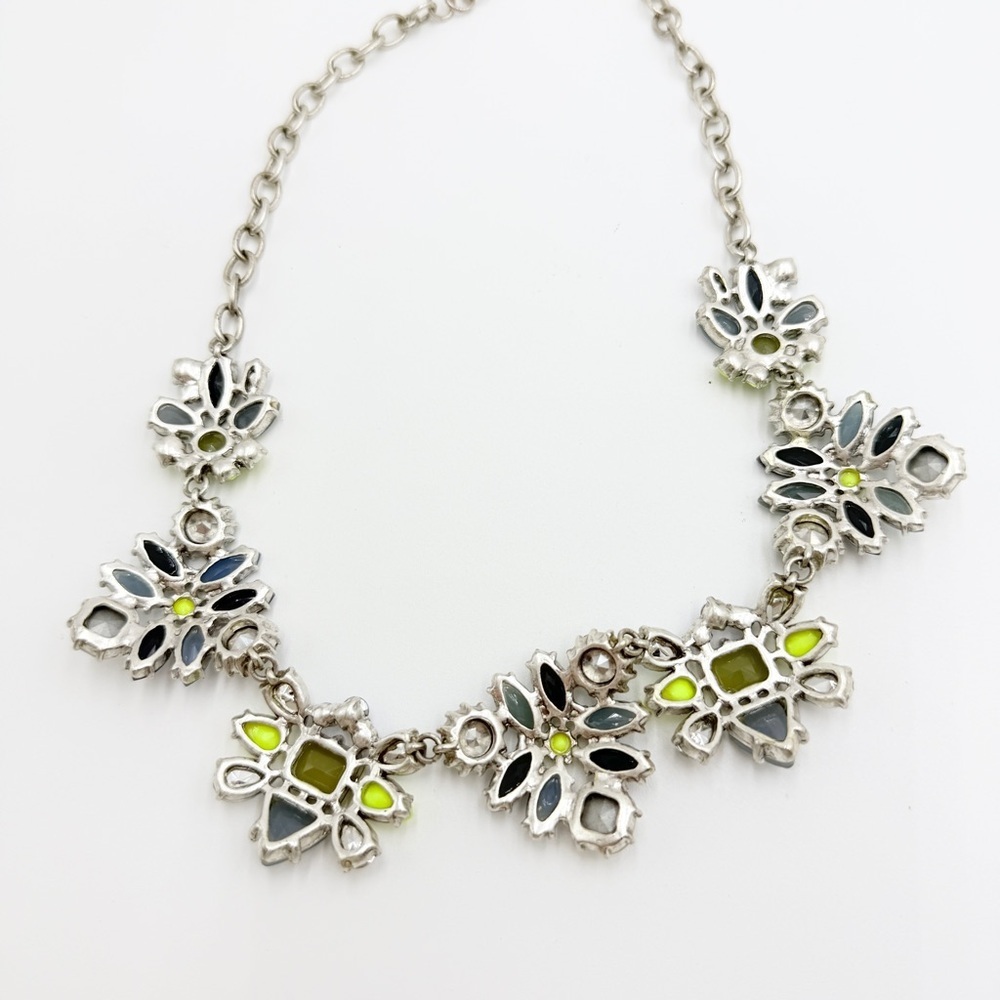Stella & Dot Elodie Silvertone Floral Statement Necklace Rhinestone - Picture 8 of 10
